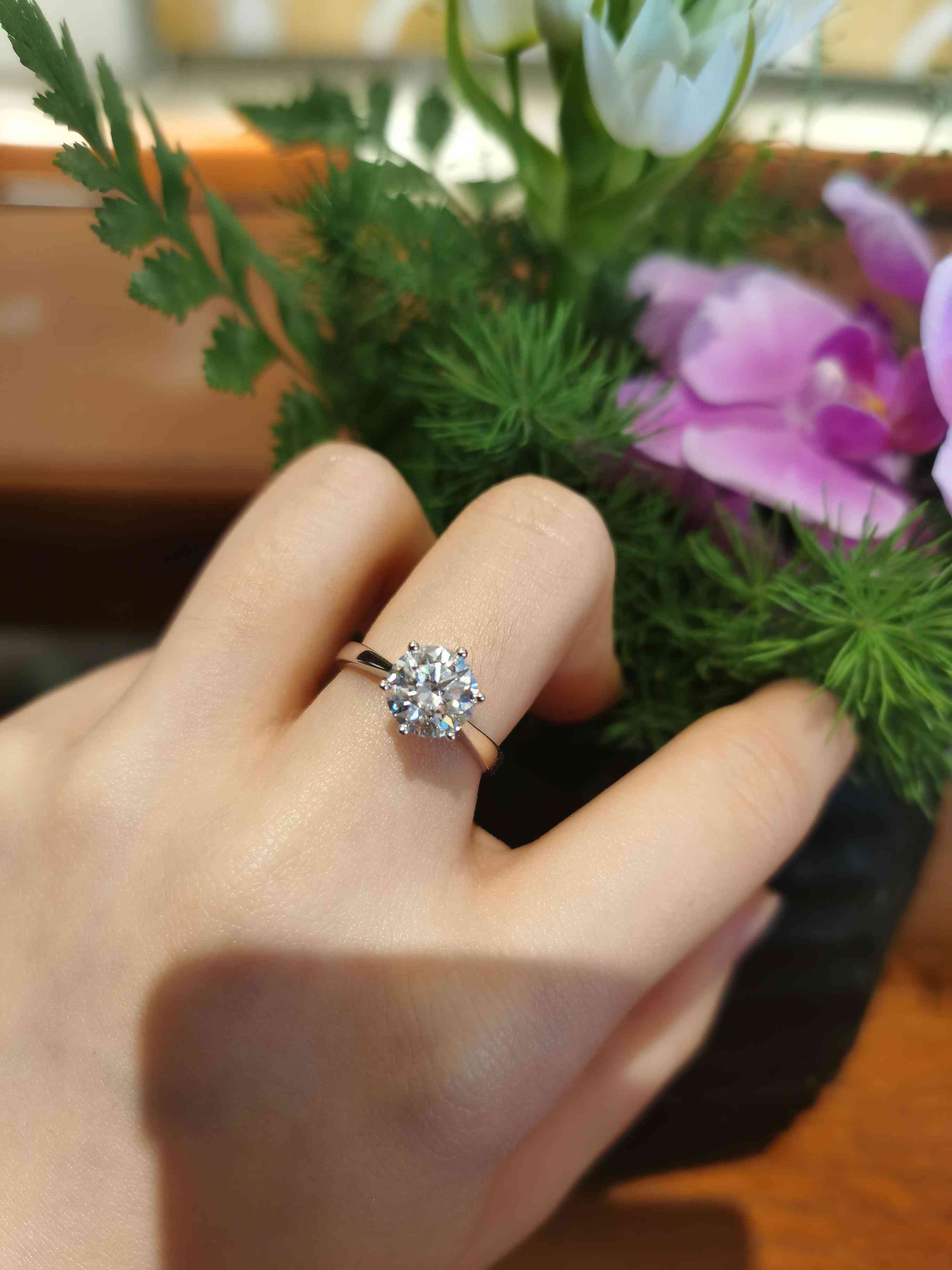 三百多元的莫桑鉆戒是真的嗎(幾塊錢(qián)的莫桑鉆是真的嗎)