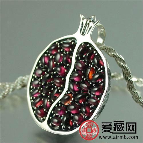 石榴石的功效與作用寓意(石榴石的功效與作用的功效與作用)