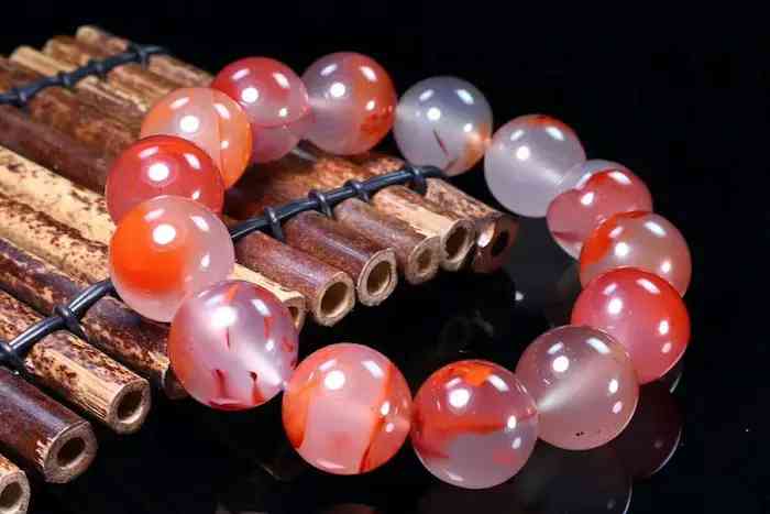 水晶手鏈哪個品牌好(水晶手鐲哪個品牌好)