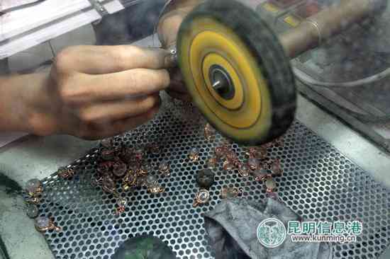 成人珠寶設(shè)計(jì)培訓(xùn)學(xué)校(成人珠寶設(shè)計(jì)培訓(xùn)上海)