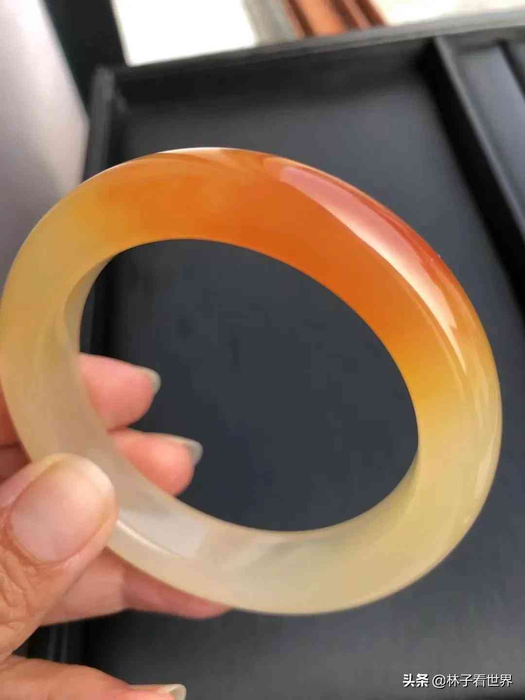 云南黃龍玉手鐲(云南黃龍玉手鐲心料)