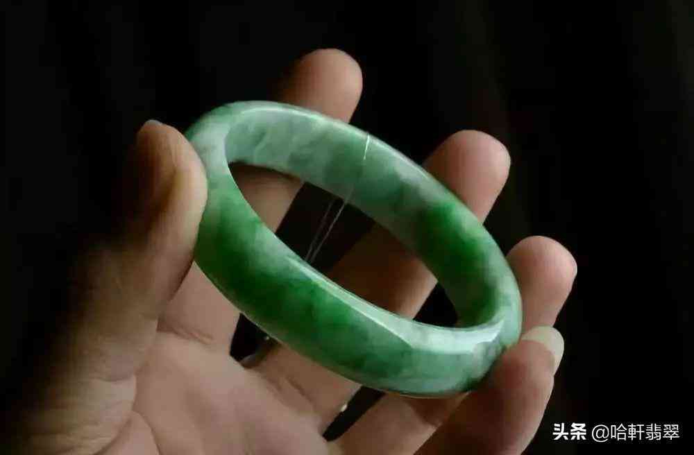 怎么檢驗翡翠真假(怎么檢驗翡翠真假視頻)