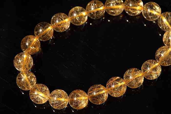 發(fā)晶的功效與作用寓意(發(fā)晶有什么功效和作用有)