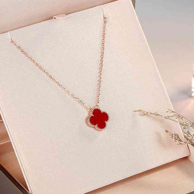 四葉草項(xiàng)鏈寓意(白色四葉草項(xiàng)鏈寓意)