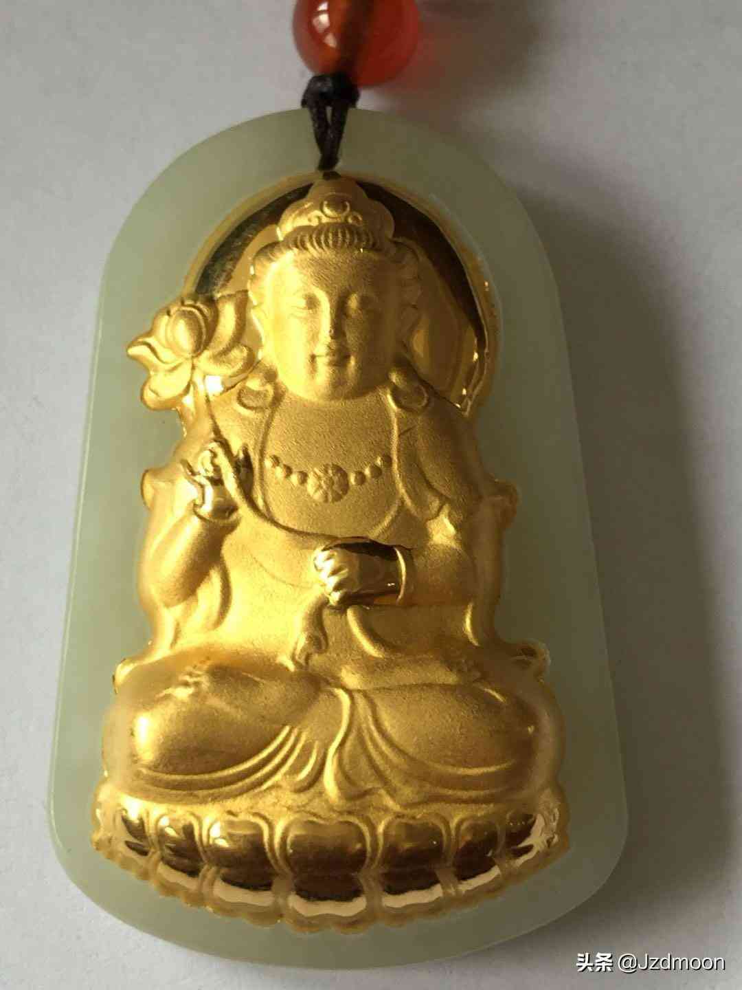 金鑲玉吊墜(金鑲玉吊墜圖片)