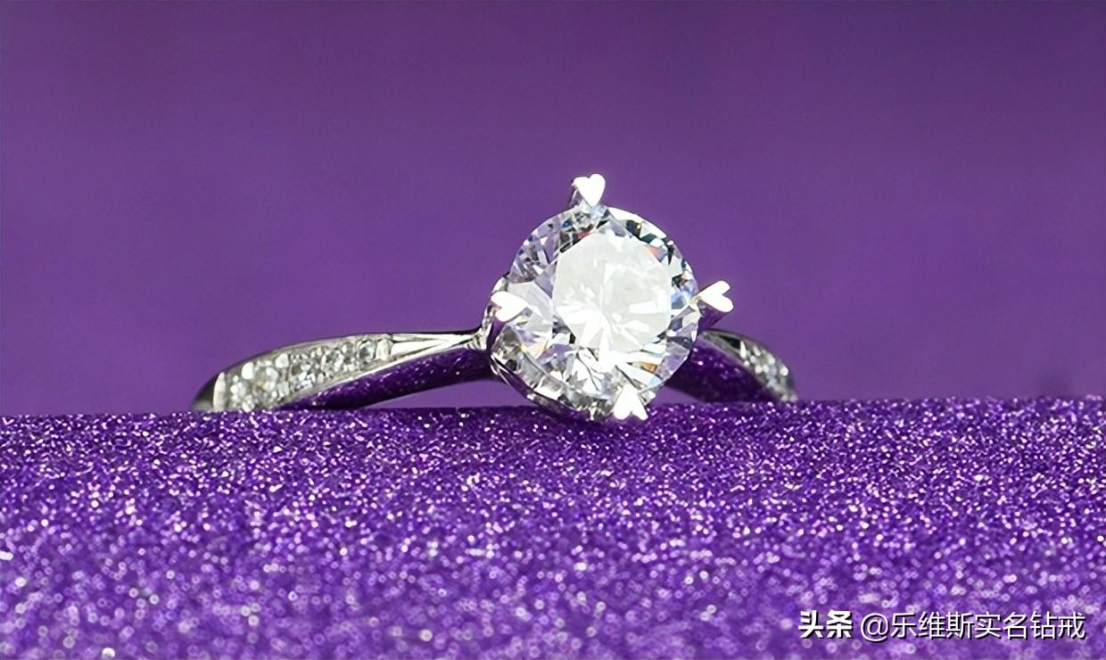 婚戒鉆戒(婚戒鉆戒和黃金戒)