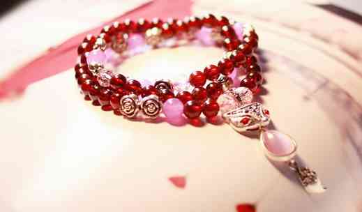 石榴石手鏈價格一般多少(石榴子手鏈多少錢)