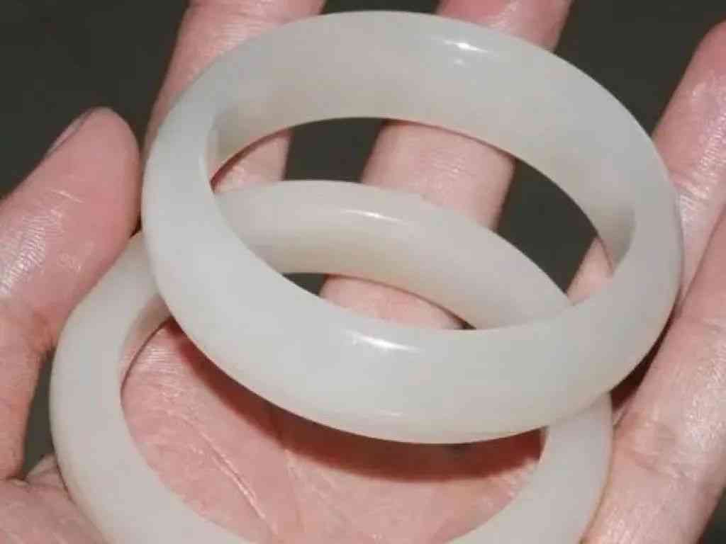 山料羊脂玉值錢嗎(山料羊脂玉值錢嗎知乎)