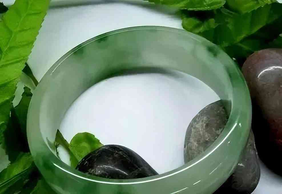 冰種翡翠市場(chǎng)價(jià)格(冰種翡翠市場(chǎng)價(jià)格表)