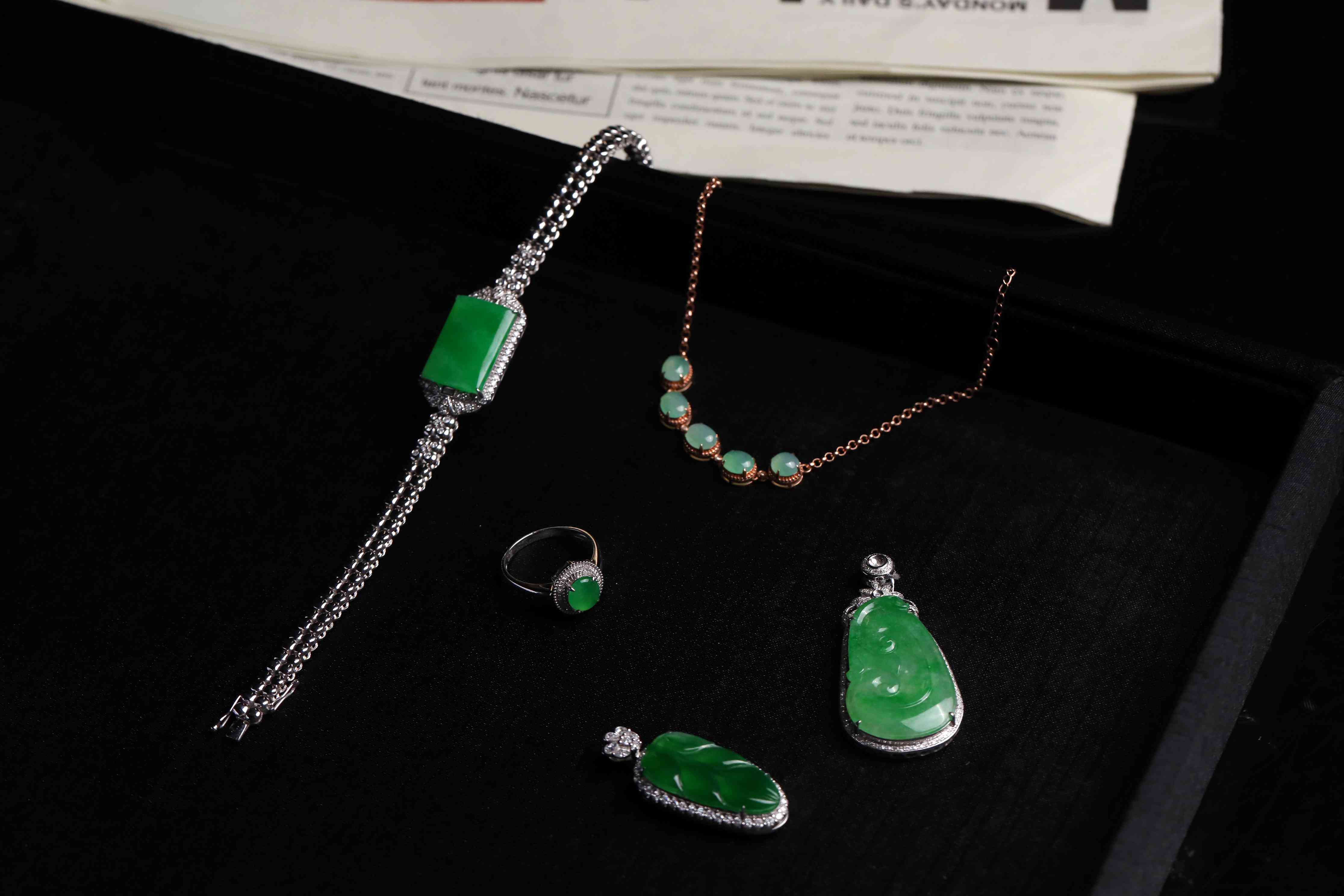 個(gè)人翡翠怎么賣(mài)掉(個(gè)人翡翠怎么賣(mài)掉大連)