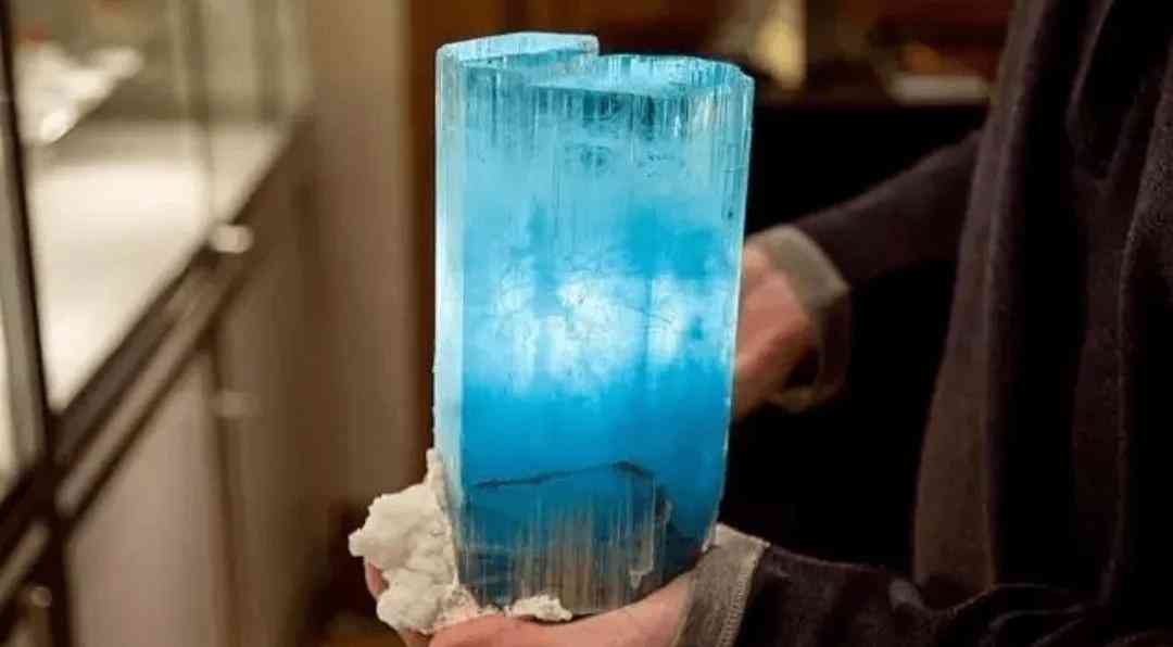 海藍寶原石價格(海藍寶原石價格走勢)