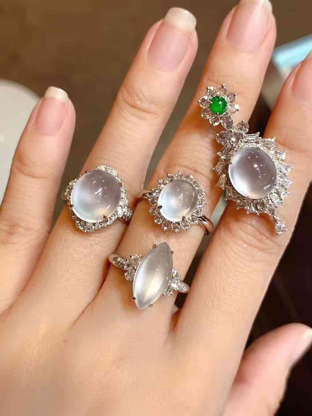 翡翠價格2022為什么跌了(翡翠漲價了嗎2021)