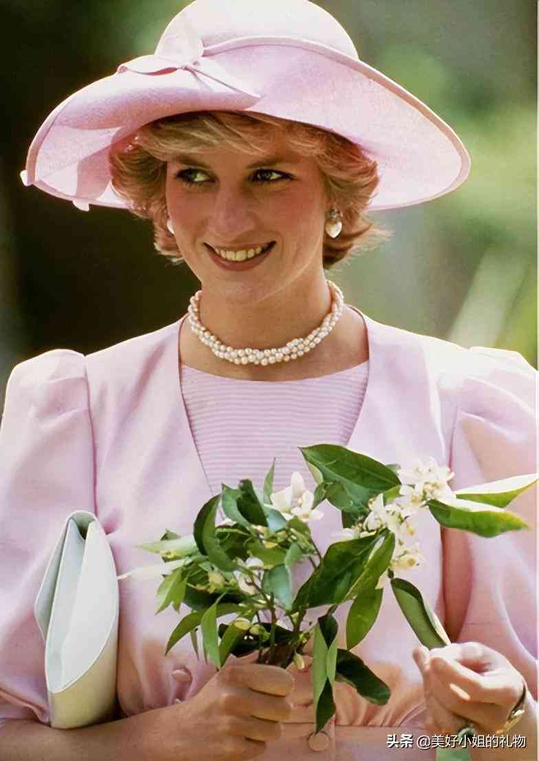 和田碧玉吊墜一般多少價(jià)位(和田碧玉吊墜一般多少價(jià)位的)