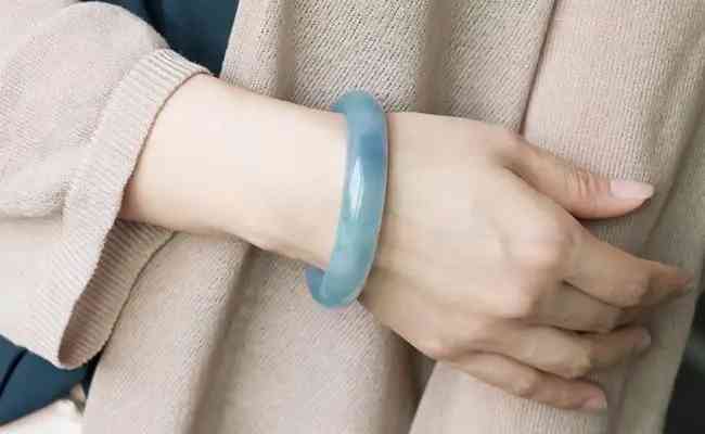 手鐲應該戴在哪只手上(手鐲戴哪個手好)插圖7