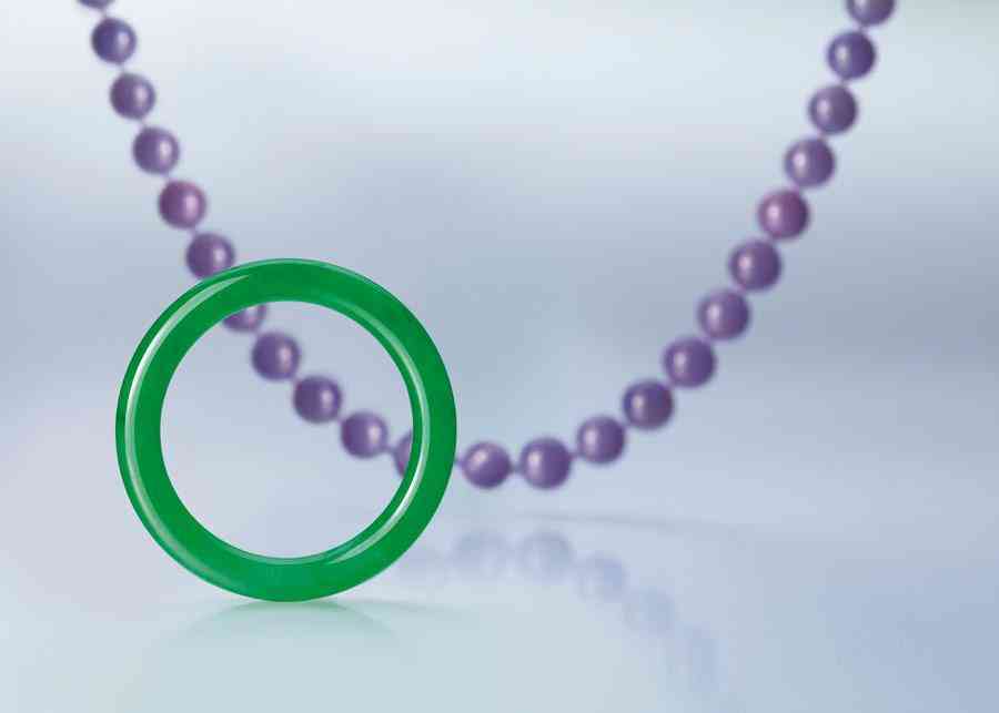 中國十大翡翠手鐲品牌(中國翡翠品牌排行榜前十名)