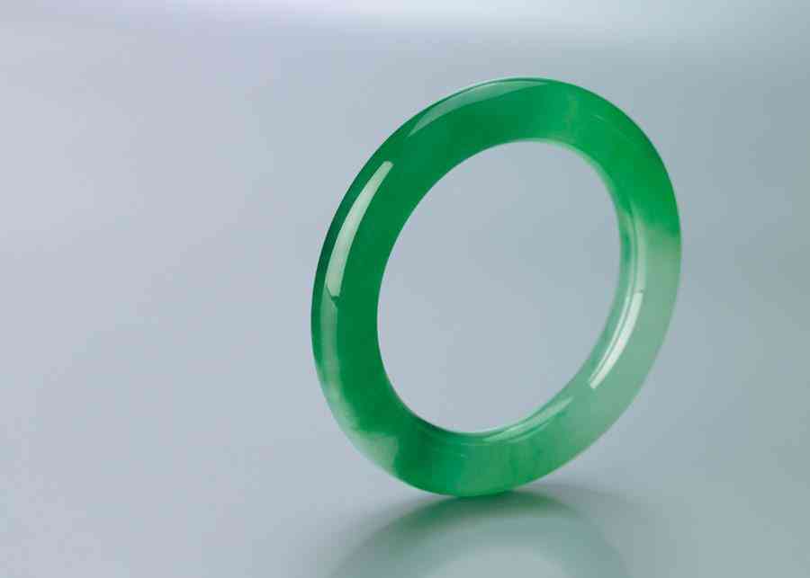 中國十大翡翠手鐲品牌(中國翡翠品牌排行榜前十名)插圖5