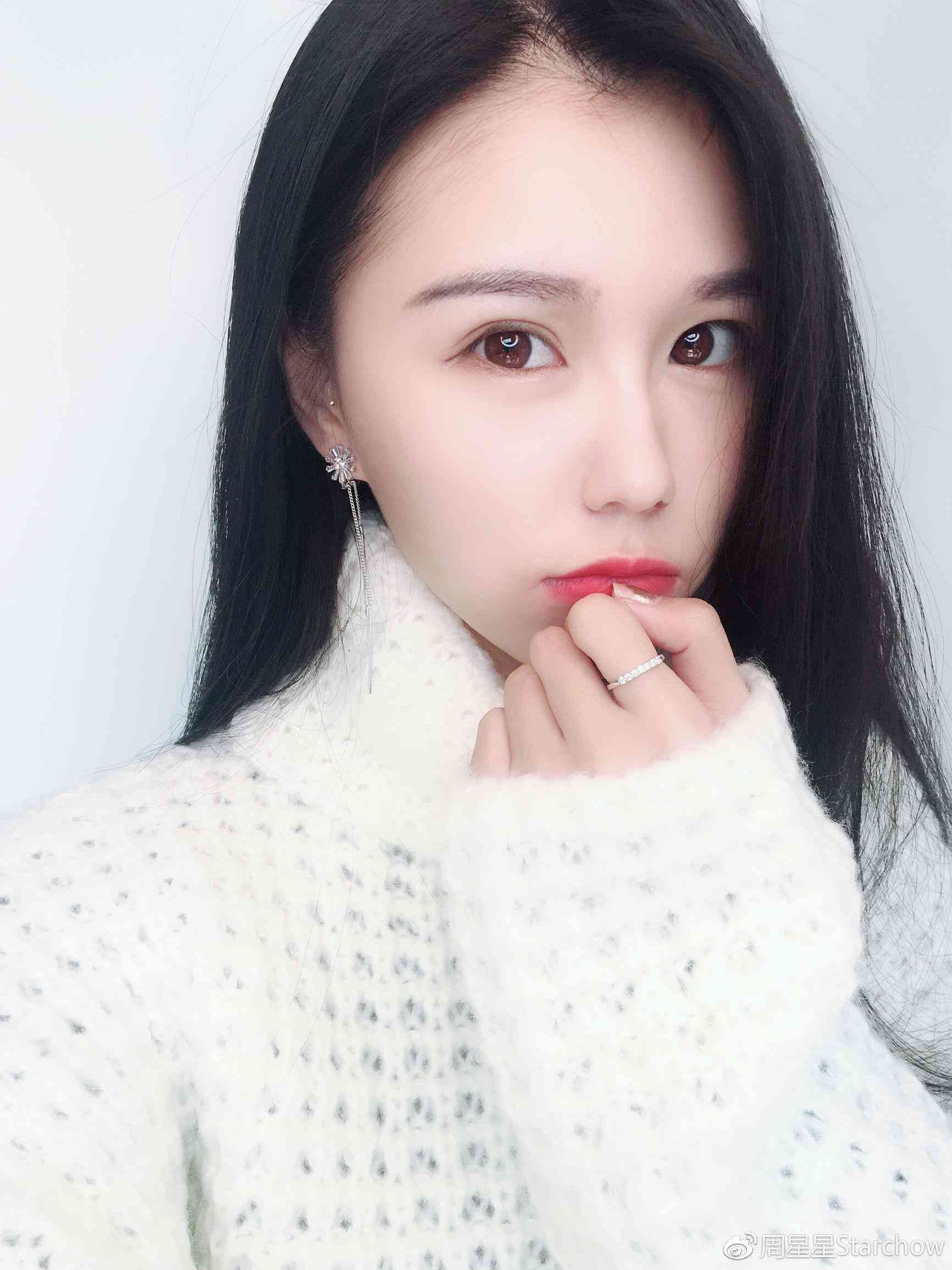 小指戴戒指(小指戴戒指是什么意思女生)插圖1