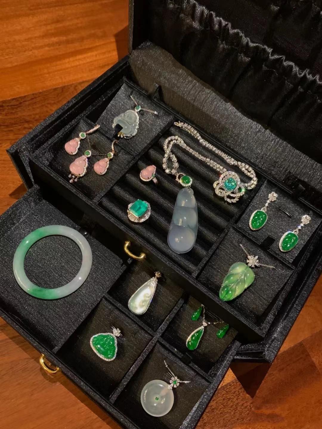 玉和翡翠的區(qū)別價(jià)格(玉和翡翠的區(qū)別價(jià)格一樣嗎)插圖1