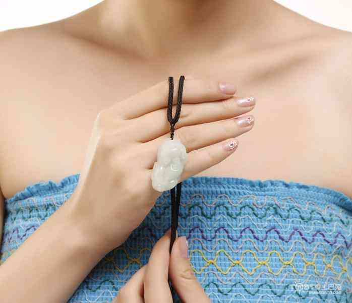 貔貅的佩戴方法頭朝向(貔貅佩戴時頭朝上還是朝下)插圖2