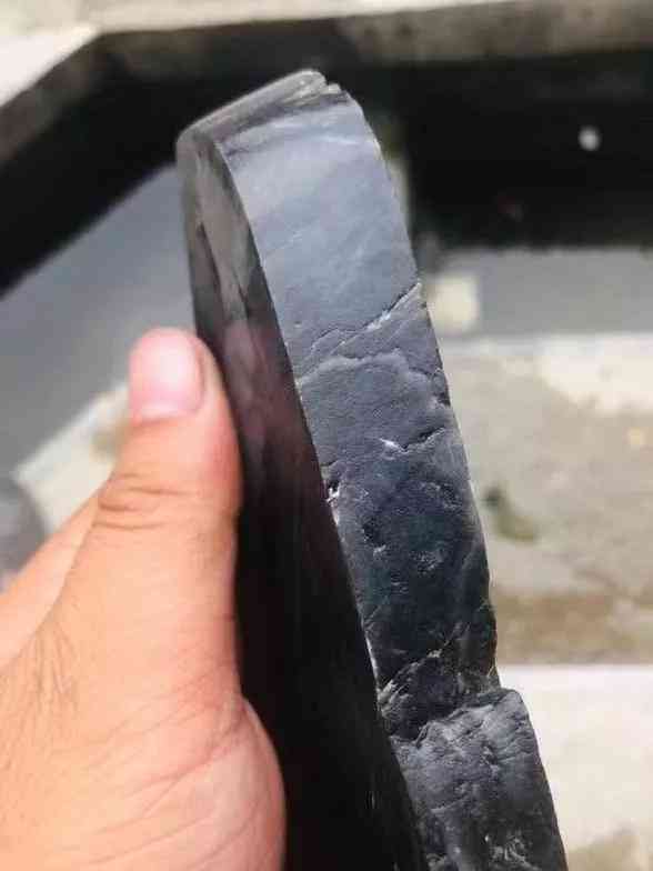 和田墨玉怎么識(shí)別真假(和田墨玉怎么識(shí)別真假圖片)插圖5