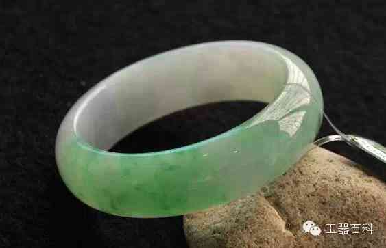 怎么看翡翠a貨的真假(怎么辨別翡翠a貨是否是真的)