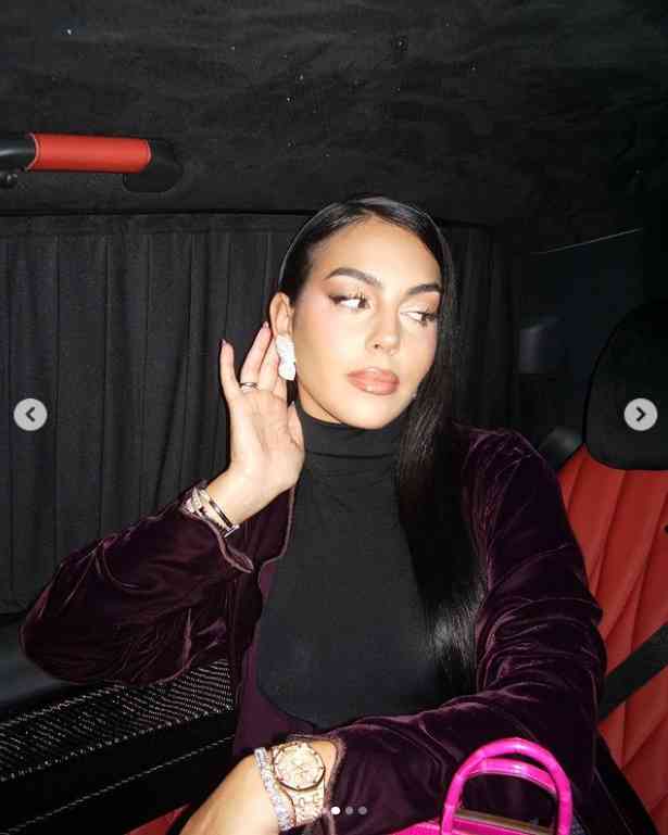 一對鉆石耳釘多少錢(鉆石耳環(huán)多少錢一對)插圖2