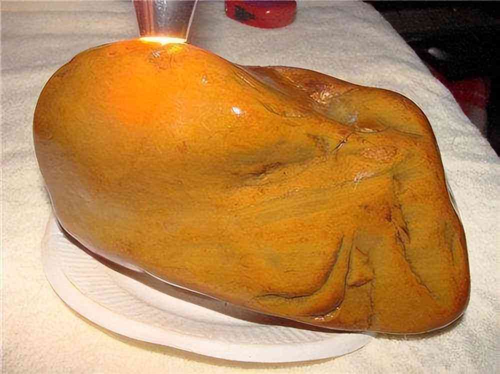 黃龍玉值多少錢(黃龍玉價(jià)值多少錢)