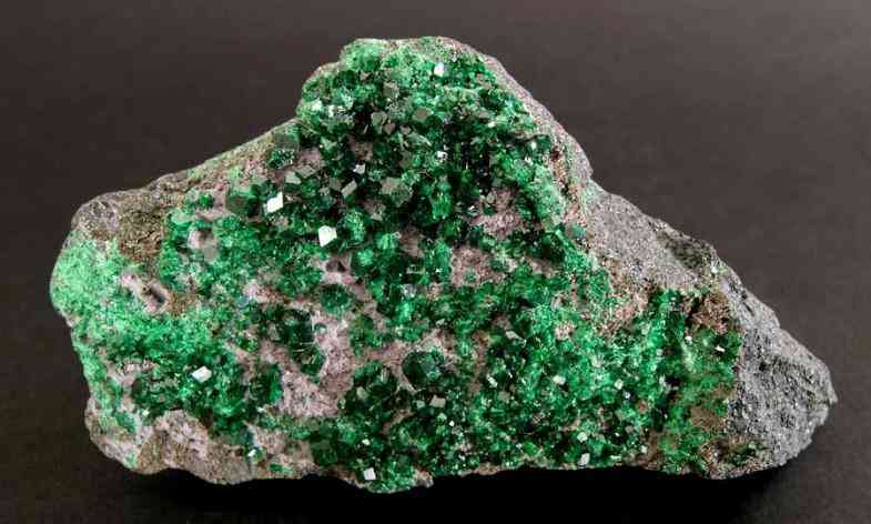 石榴石為什么戴三圈(石榴石對女性有什么好處)插圖13