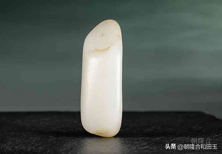 和田玉手把件價(jià)格(和田玉手把件價(jià)格一般多少)插圖2