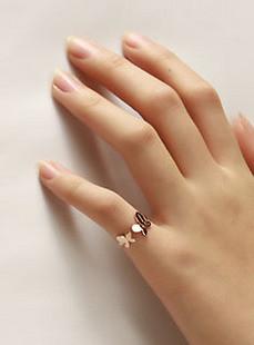 尾戒的含義與戴法(尾戒戴在左手右手上的意義)插圖1