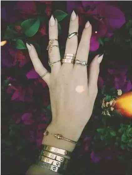 卡地亞love手鐲價格(卡地亞love手鐲價格走勢)插圖1