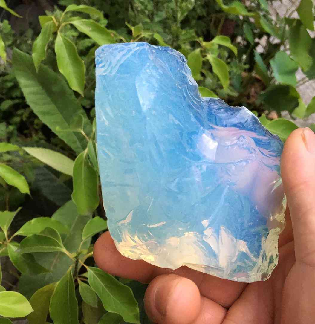 真砭石是什么顏色的(砭石真假圖片 原石)插圖1