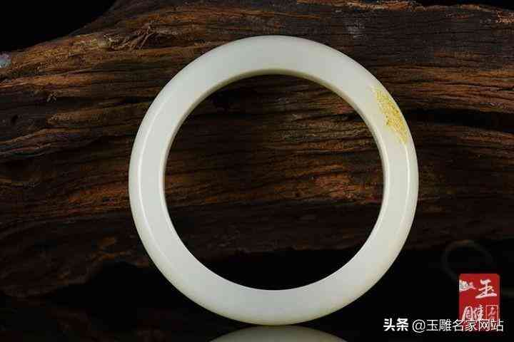 黑青玉手鐲一般多少錢(黑青玉手鐲的價格一般多少錢)