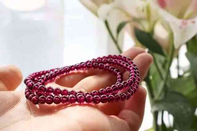 女人長(zhǎng)期戴石榴石的好處(女人戴石榴有什么好處)插圖2