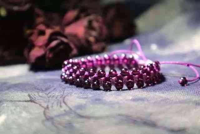 女人長(zhǎng)期戴石榴石的好處(女人戴石榴有什么好處)插圖7