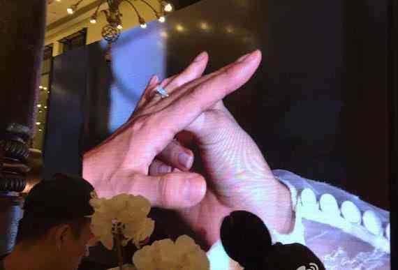 婚禮交換戒指是對戒還是鉆戒(婚禮交換戒指在哪個環(huán)節(jié))