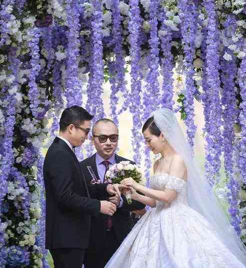 戒指戴法含義男左女右(戒指男左女右怎么戴)插圖3