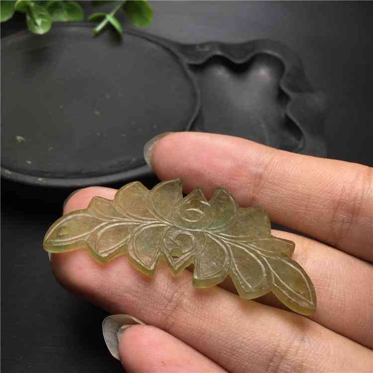 老坑冰種翡翠價(jià)格(老坑冰糯種翡翠價(jià)格)插圖9