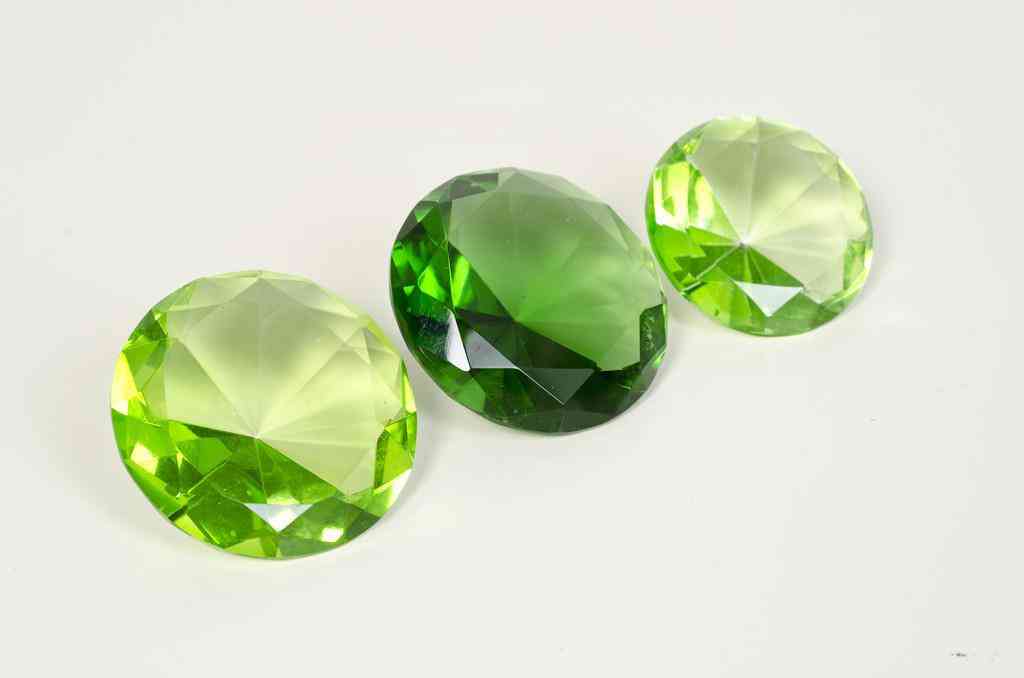 便宜的玉也能養(yǎng)人嗎(玉和翡翠有什么區(qū)別)插圖8