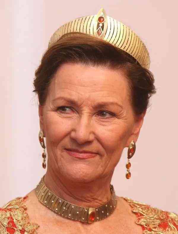 托帕石是天然寶石嗎(倫敦藍(lán)托帕石是天然寶石嗎)插圖16