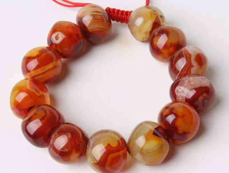 紅瑪瑙與南紅的區(qū)別(南紅和瑪瑙的區(qū)別)插圖4