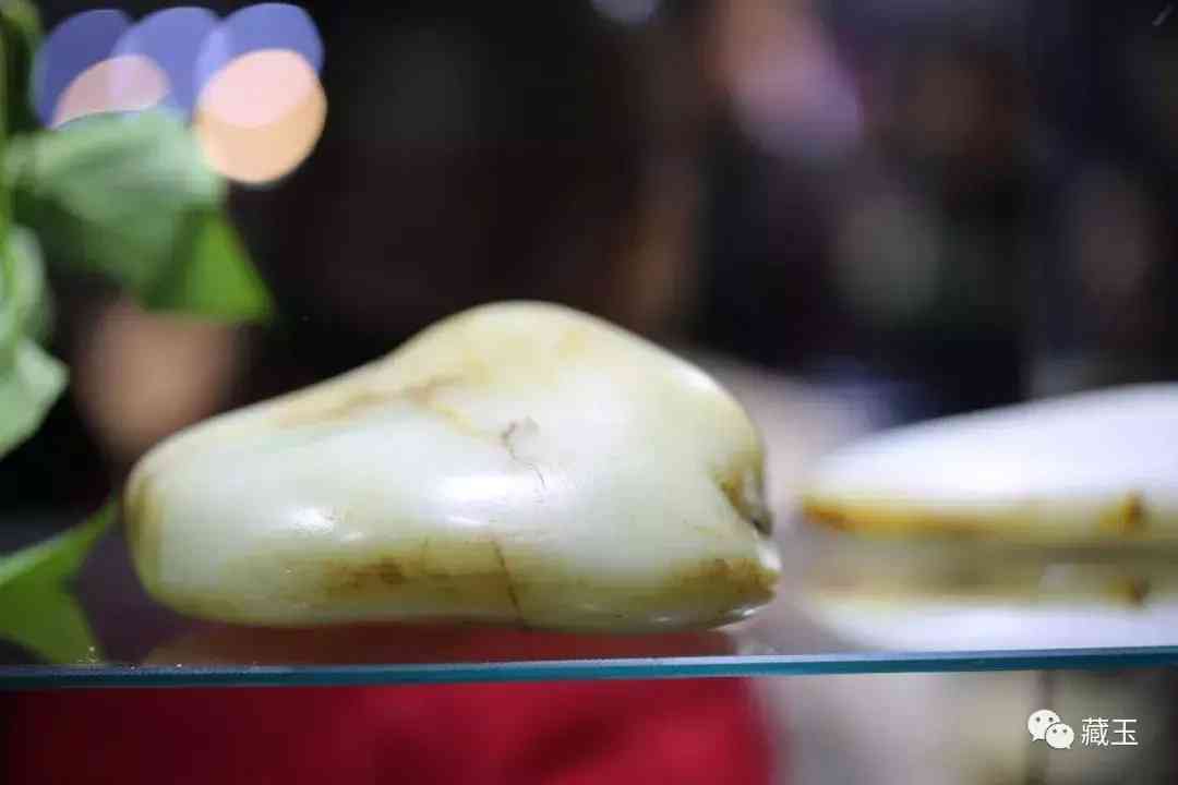 和田玉籽料怎么區(qū)分等級(jí)(和田玉籽料最好的級(jí)別)