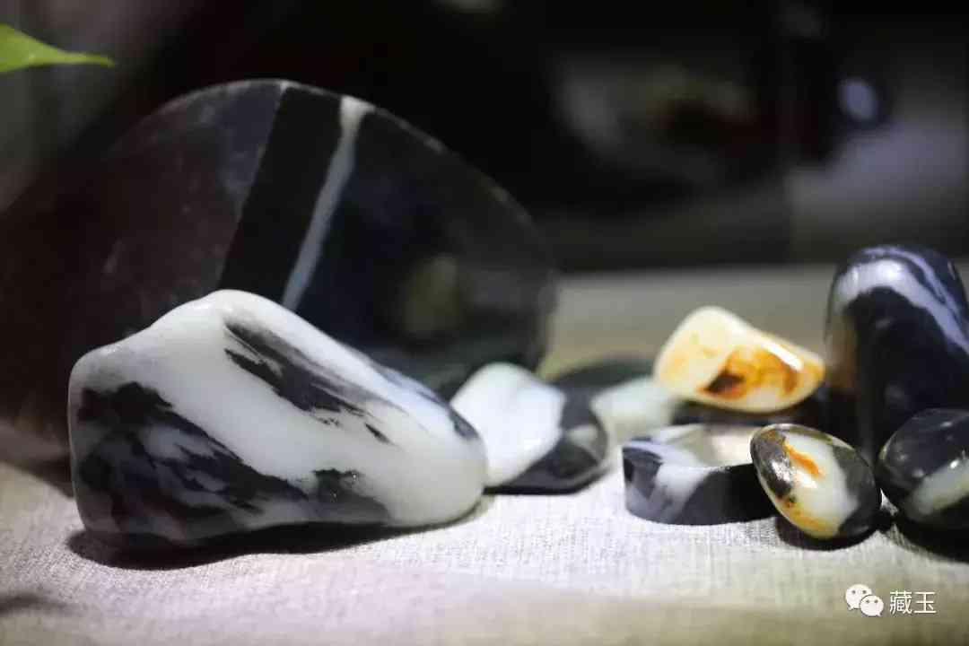 和田玉籽料怎么區(qū)分等級(jí)(和田玉籽料最好的級(jí)別)插圖4