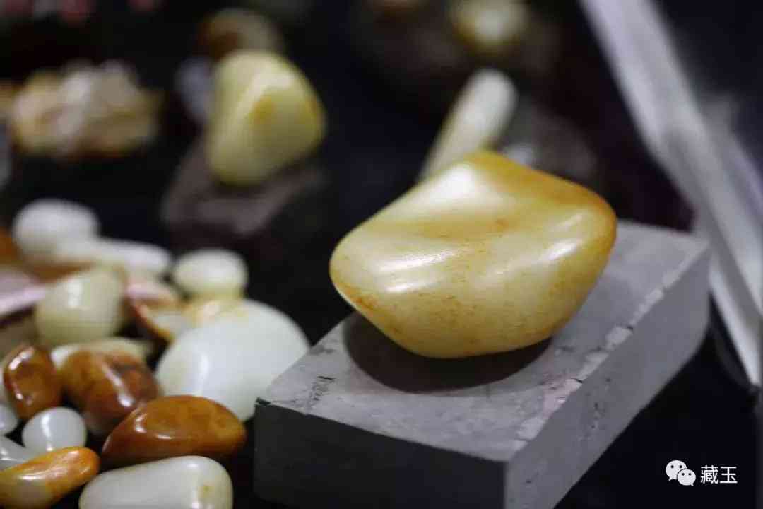 和田玉籽料怎么區(qū)分等級(jí)(和田玉籽料最好的級(jí)別)插圖9