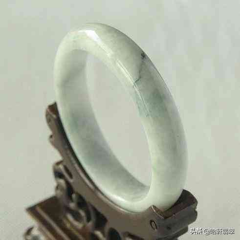 真的翡翠手鐲最便宜一個多錢(翡翠手鐲一般多少錢一只)插圖2