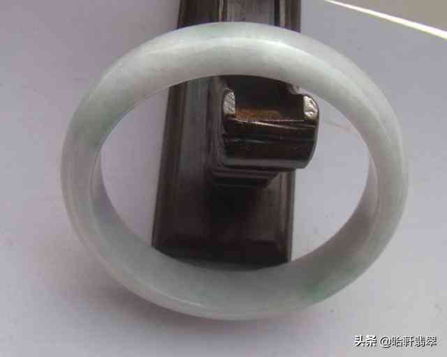 真的翡翠手鐲最便宜一個多錢(翡翠手鐲一般多少錢一只)插圖3