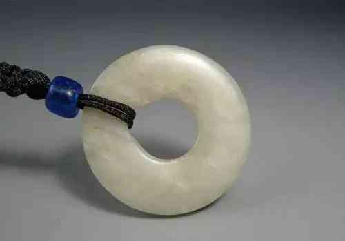 羊脂玉吊墜一般多少錢(羊脂玉吊墜一般多少錢一個)插圖1