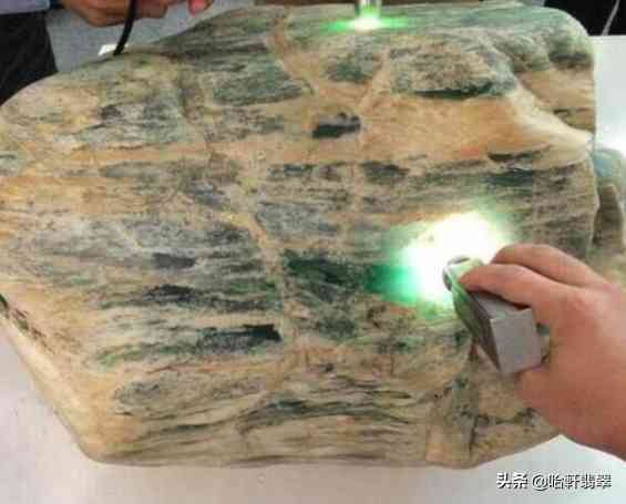 翡翠原石批發(fā)價格(翡翠原石批發(fā)網)