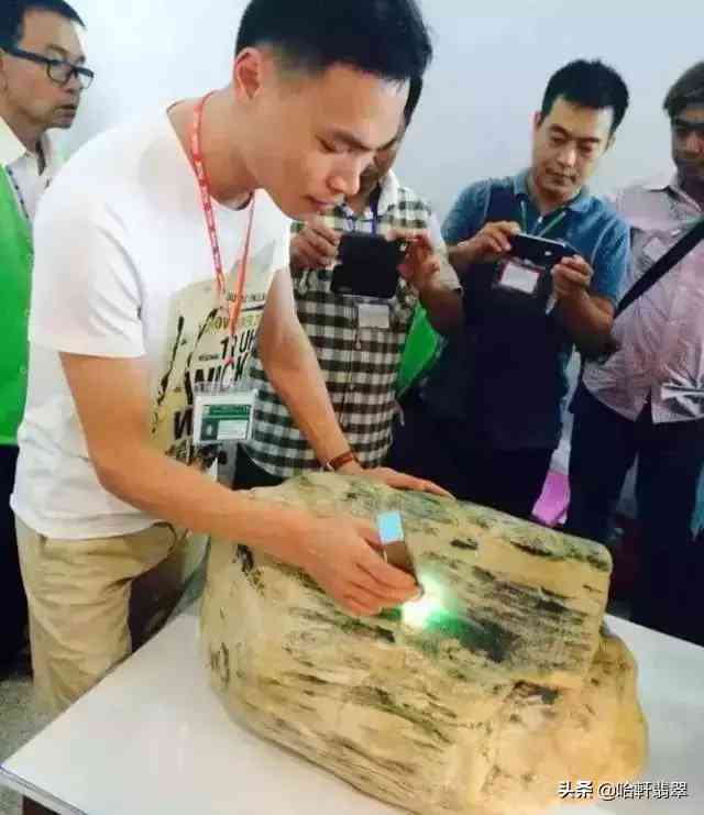 翡翠原石批發(fā)價(jià)格(翡翠原石批發(fā)網(wǎng))插圖3