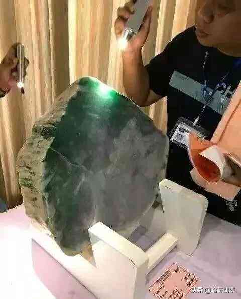 翡翠原石批發(fā)價(jià)格(翡翠原石批發(fā)網(wǎng))插圖7